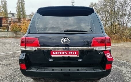 Toyota Land Cruiser 200, 2015 год, 5 750 000 рублей, 4 фотография