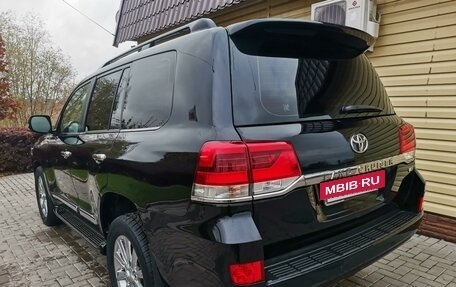 Toyota Land Cruiser 200, 2015 год, 5 750 000 рублей, 11 фотография