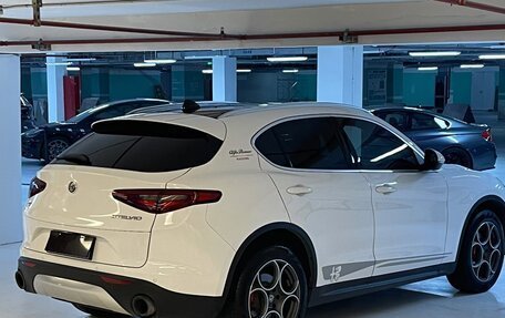 Alfa Romeo Stelvio, 2020 год, 4 000 000 рублей, 7 фотография