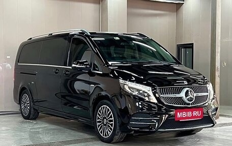 Mercedes-Benz V-Класс, 2021 год, 5 990 000 рублей, 3 фотография