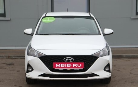 Hyundai Solaris II рестайлинг, 2021 год, 1 699 000 рублей, 2 фотография