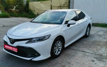 Toyota Camry, 2019 год, 3 300 000 рублей, 1 фотография