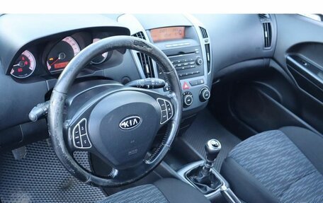 KIA cee'd I рестайлинг, 2009 год, 634 000 рублей, 6 фотография