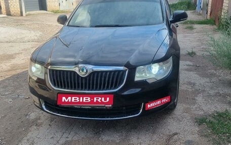 Skoda Superb III рестайлинг, 2012 год, 890 000 рублей, 1 фотография