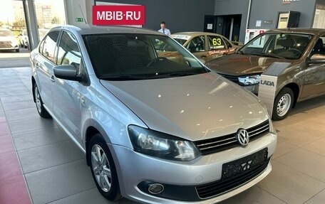 Volkswagen Polo VI (EU Market), 2012 год, 860 000 рублей, 2 фотография