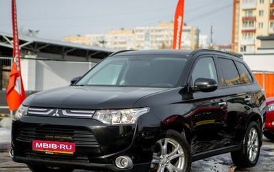 Mitsubishi Outlander III рестайлинг 3, 2013 год, 1 720 000 рублей, 1 фотография