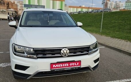 Volkswagen Tiguan II, 2019 год, 2 690 000 рублей, 1 фотография