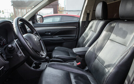 Mitsubishi Outlander III рестайлинг 3, 2013 год, 1 720 000 рублей, 11 фотография