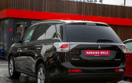 Mitsubishi Outlander III рестайлинг 3, 2013 год, 1 720 000 рублей, 7 фотография