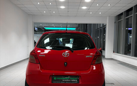 Toyota Yaris III рестайлинг, 2007 год, 614 000 рублей, 7 фотография