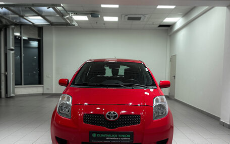 Toyota Yaris III рестайлинг, 2007 год, 614 000 рублей, 2 фотография