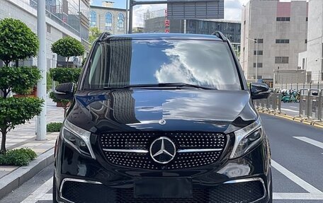 Mercedes-Benz V-Класс, 2021 год, 5 690 000 рублей, 1 фотография