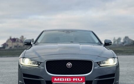 Jaguar XE I рестайлинг, 2016 год, 2 100 000 рублей, 4 фотография