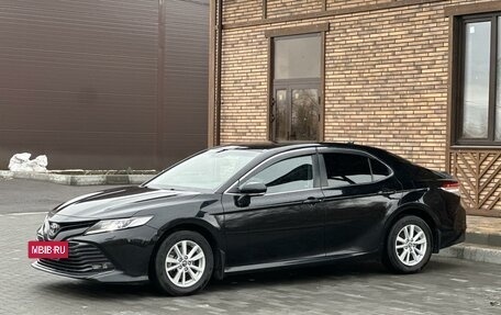 Toyota Camry, 2019 год, 2 900 000 рублей, 5 фотография