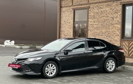 Toyota Camry, 2019 год, 2 900 000 рублей, 4 фотография