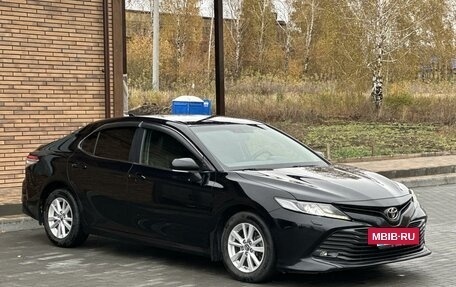 Toyota Camry, 2019 год, 2 900 000 рублей, 6 фотография