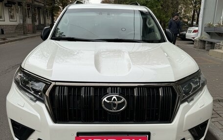 Toyota Land Cruiser Prado 150 рестайлинг 2, 2021 год, 7 150 000 рублей, 2 фотография