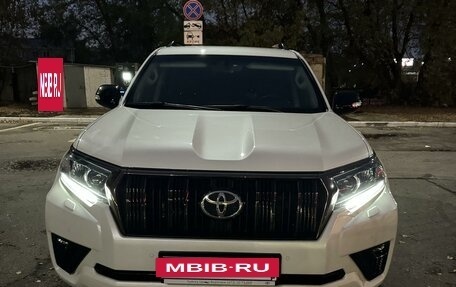 Toyota Land Cruiser Prado 150 рестайлинг 2, 2021 год, 7 150 000 рублей, 9 фотография