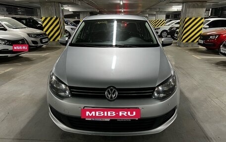 Volkswagen Polo VI (EU Market), 2011 год, 810 000 рублей, 2 фотография