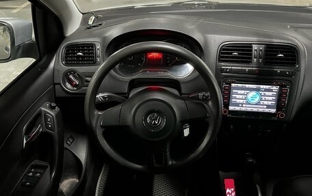 Volkswagen Polo VI (EU Market), 2011 год, 810 000 рублей, 13 фотография