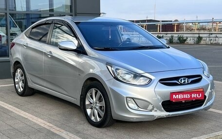 Hyundai Solaris II рестайлинг, 2011 год, 810 000 рублей, 3 фотография