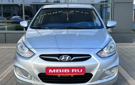 Hyundai Solaris II рестайлинг, 2011 год, 810 000 рублей, 2 фотография