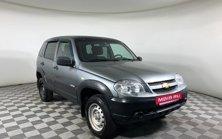 Chevrolet Niva I рестайлинг, 2017 год, 820 000 рублей, 3 фотография