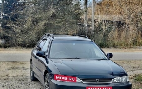 Honda Accord VII рестайлинг, 1997 год, 560 000 рублей, 1 фотография