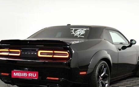 Dodge Challenger III рестайлинг 2, 2019 год, 4 750 000 рублей, 4 фотография