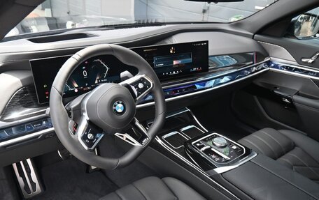 BMW 7 серия, 2024 год, 18 300 000 рублей, 15 фотография