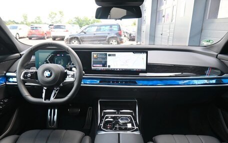 BMW 7 серия, 2024 год, 18 300 000 рублей, 25 фотография