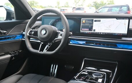 BMW 7 серия, 2024 год, 18 300 000 рублей, 26 фотография