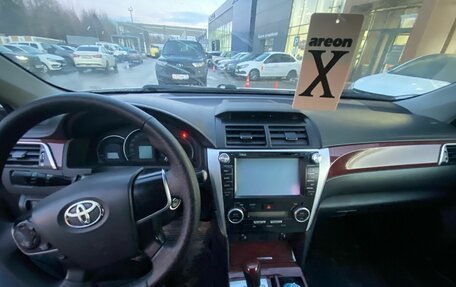 Toyota Camry, 2012 год, 1 800 000 рублей, 2 фотография