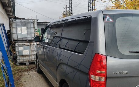 Hyundai H-1 II рестайлинг, 2010 год, 1 460 000 рублей, 5 фотография