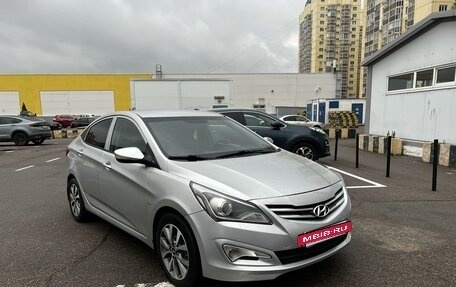 Hyundai Solaris II рестайлинг, 2015 год, 970 000 рублей, 3 фотография