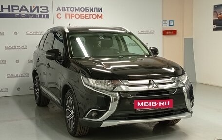 Mitsubishi Outlander III рестайлинг 3, 2016 год, 1 799 000 рублей, 3 фотография