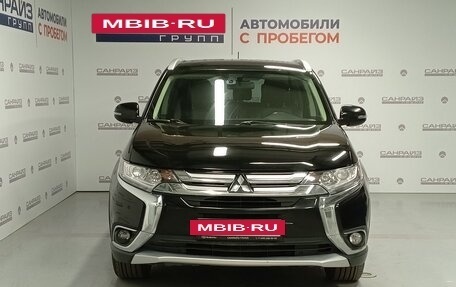 Mitsubishi Outlander III рестайлинг 3, 2016 год, 1 799 000 рублей, 2 фотография