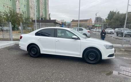 Volkswagen Jetta VI, 2014 год, 1 100 000 рублей, 4 фотография