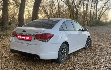 Chevrolet Cruze II, 2011 год, 800 000 рублей, 3 фотография