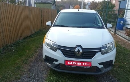 Renault Logan II, 2021 год, 900 000 рублей, 1 фотография