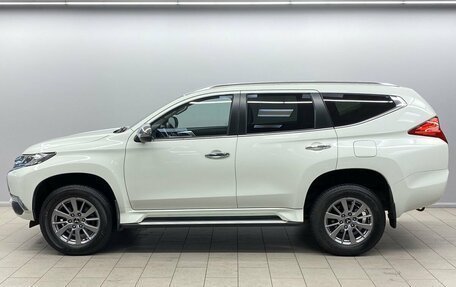 Mitsubishi Pajero Sport III рестайлинг, 2017 год, 3 190 000 рублей, 2 фотография