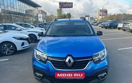 Renault Sandero II рестайлинг, 2021 год, 1 390 000 рублей, 2 фотография