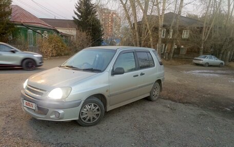 Toyota Raum I, 2000 год, 400 000 рублей, 3 фотография