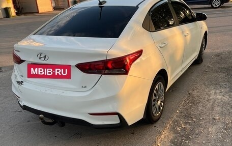 Hyundai Solaris II рестайлинг, 2017 год, 950 000 рублей, 3 фотография