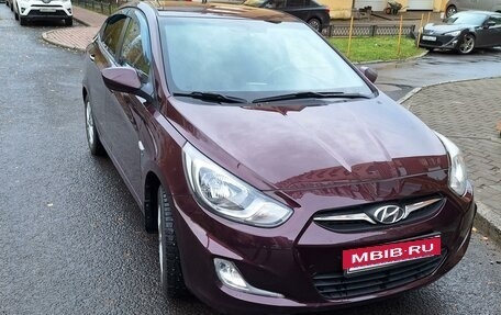 Hyundai Solaris II рестайлинг, 2011 год, 850 000 рублей, 3 фотография