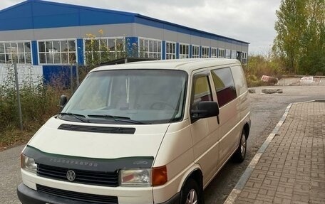 Volkswagen Transporter T4, 2000 год, 900 000 рублей, 2 фотография