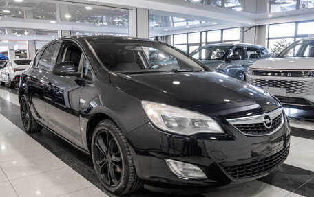 Opel Astra J, 2011 год, 850 000 рублей, 3 фотография