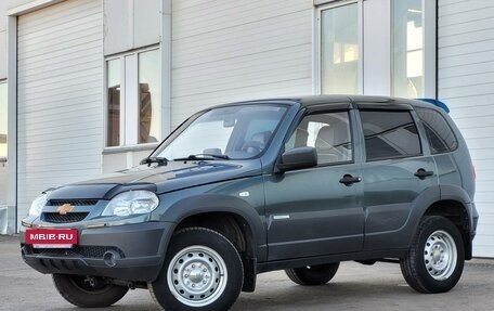 Chevrolet Niva I рестайлинг, 2012 год, 549 000 рублей, 3 фотография