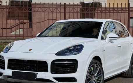 Porsche Cayenne III, 2021 год, 12 495 000 рублей, 2 фотография