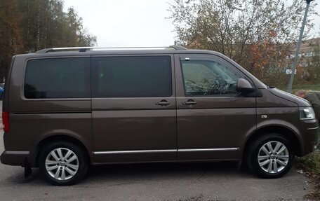 Volkswagen Multivan T5, 2013 год, 2 650 000 рублей, 1 фотография